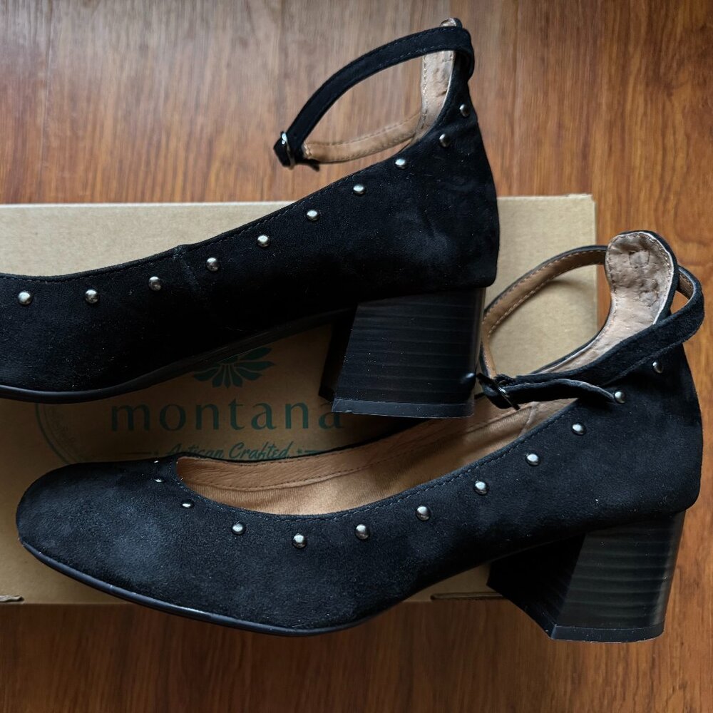 Montana Artisan Crafted Suede pumps with ankle strap, size 8M, NWOT